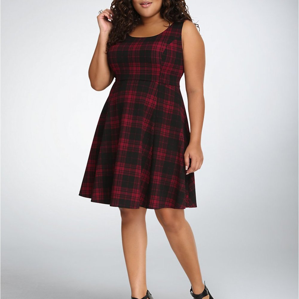 Torrid Red & black plaid knee length dress
